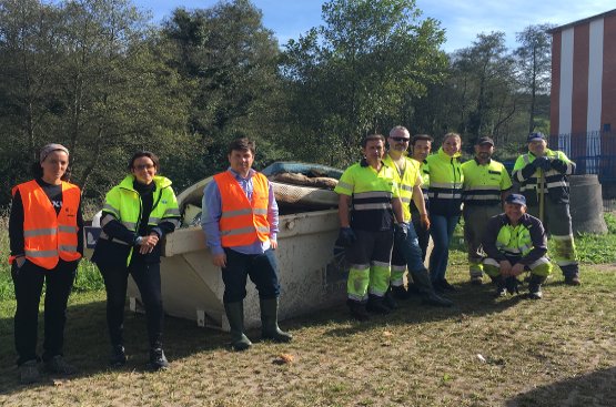 Ir a la noticia Aguas de Avilés retira una tonelada de residuos del río Magdalena